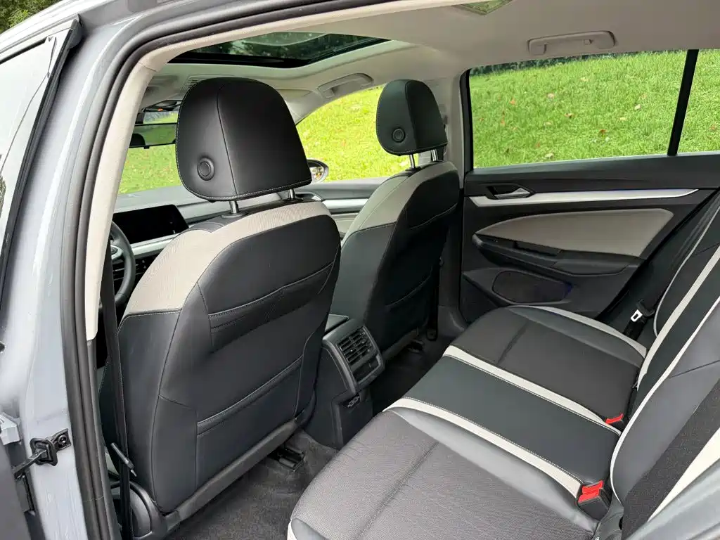 Volkswagen Golf — миниатюра 11