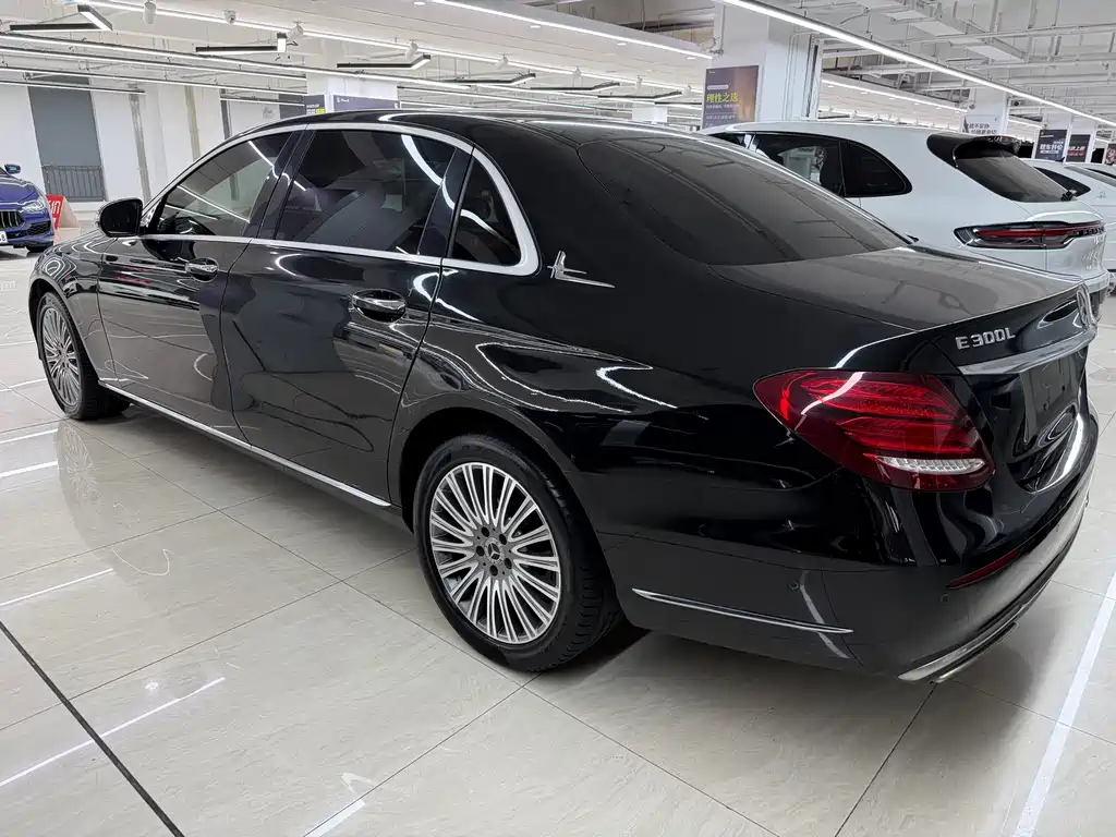 Mercedes-Benz E-Class E 2020 E 300 L Fashion