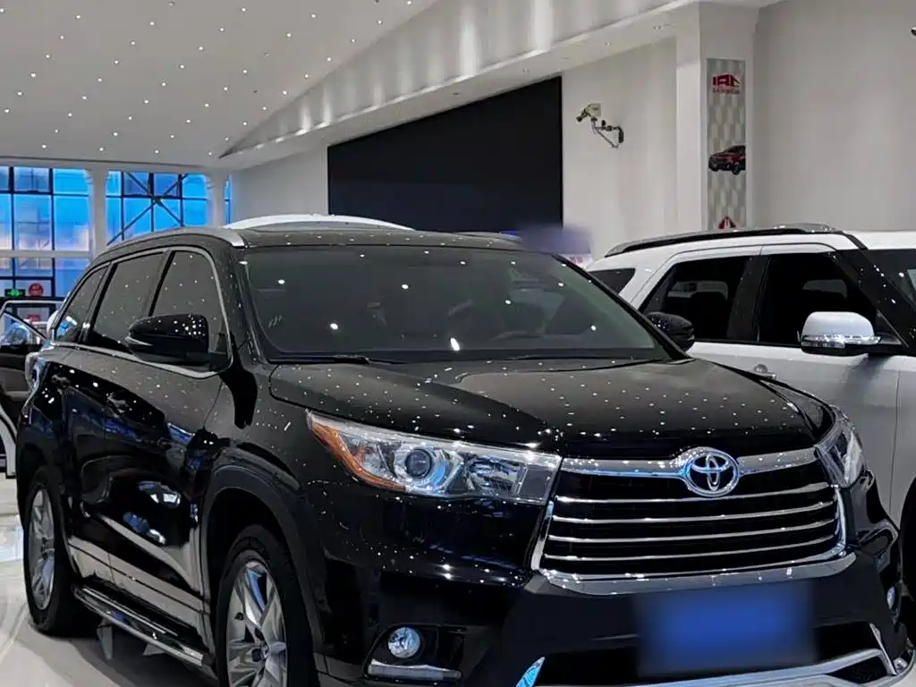 Toyota Highlander 2015 2.0T Luxury 7 мест