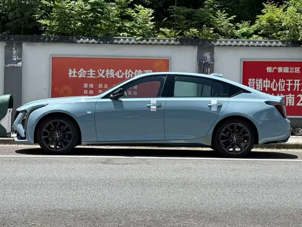 Cadillac CT5 — миниатюра 3