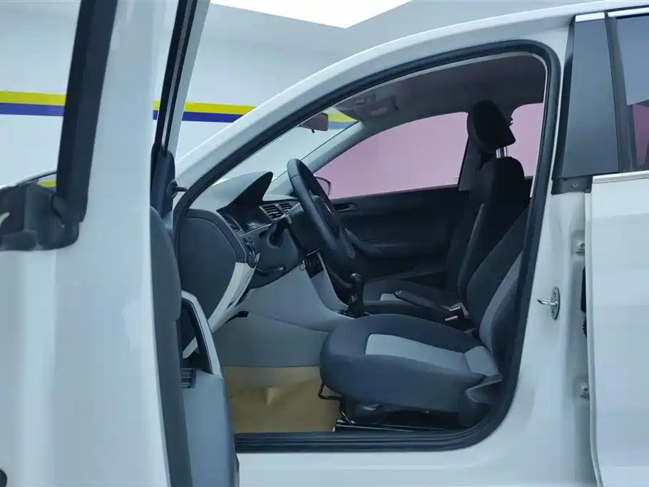 Skoda Rapid 2016 1.6L MT