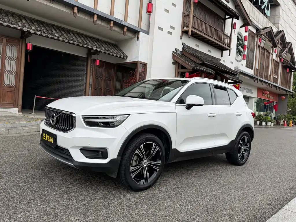Volvo XC40