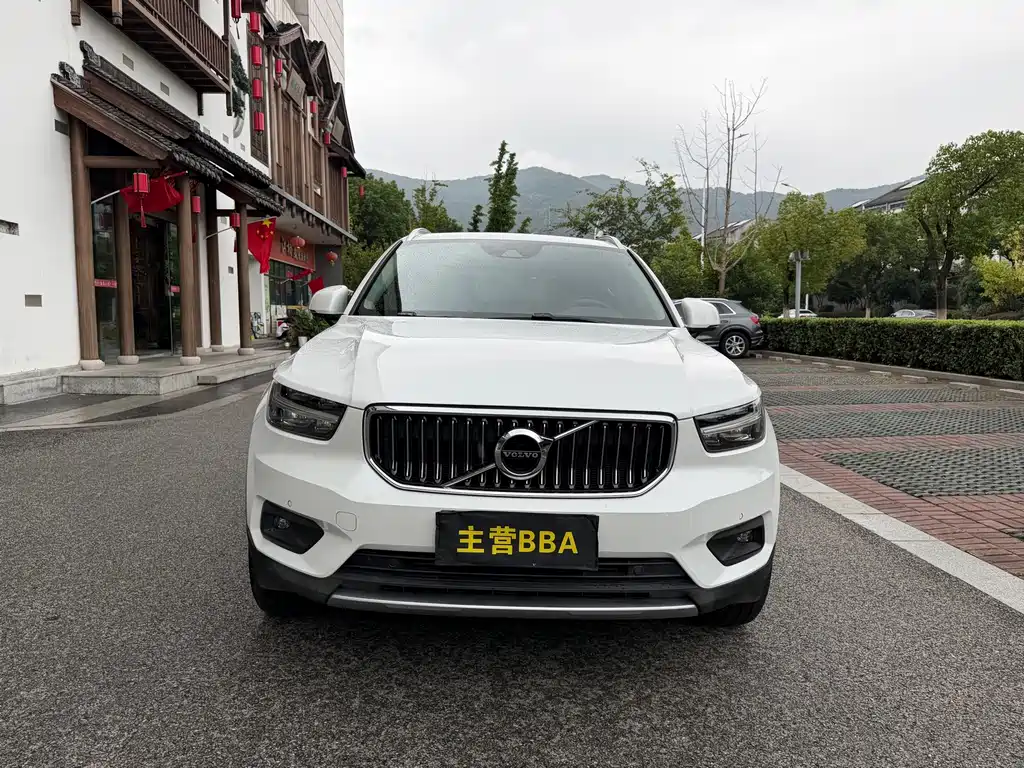 Volvo XC40 — миниатюра 2