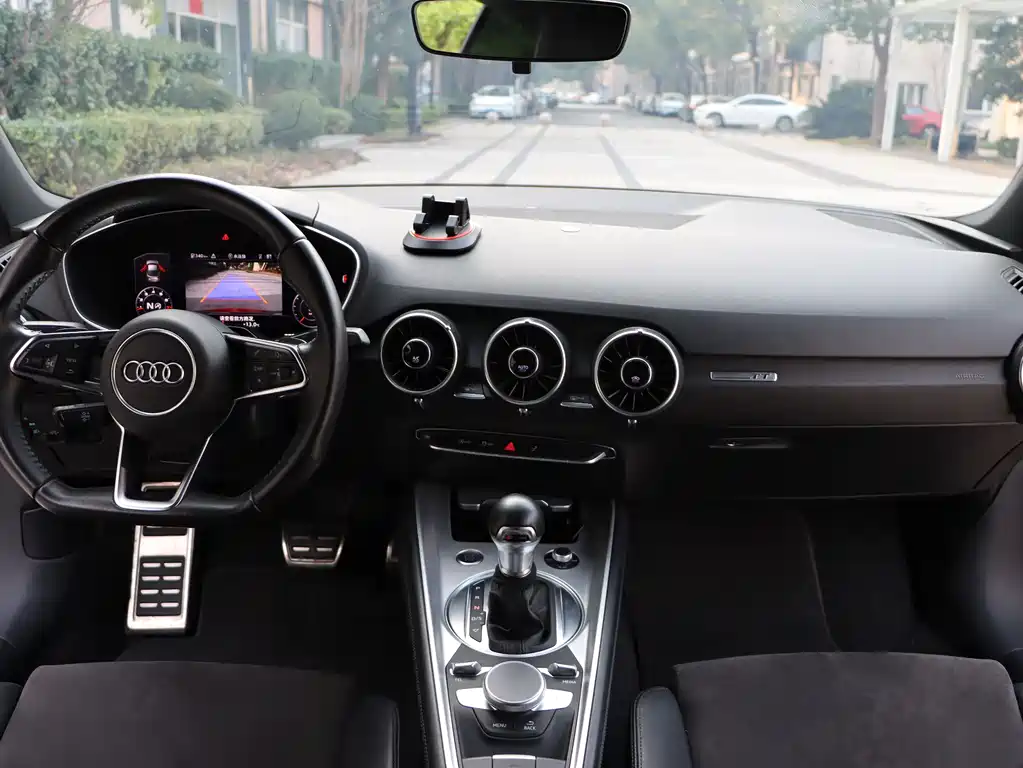 Audi TT TT Coupe 45 TFSI, фото 14