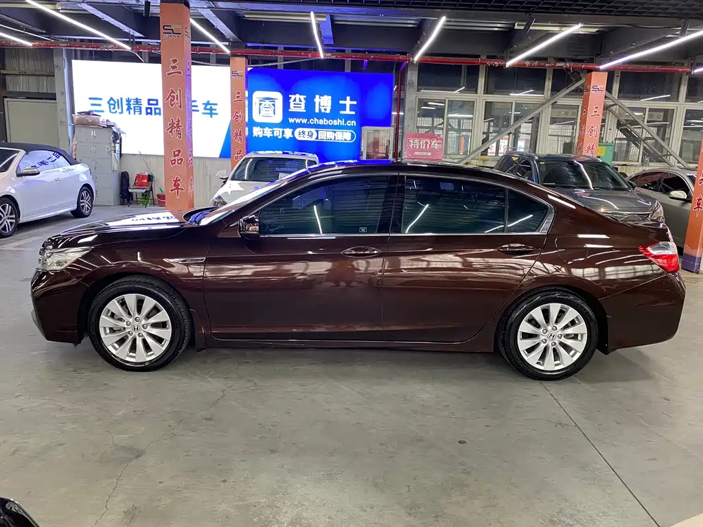 Honda Accord — миниатюра 8