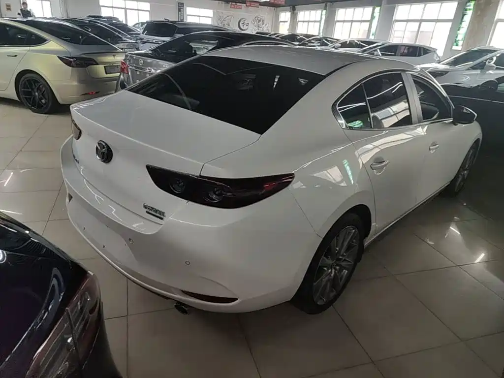 Mazda 3 Axela — миниатюра 7