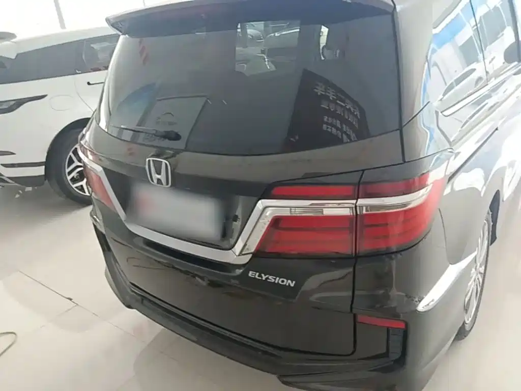 Honda Elysion — миниатюра 6