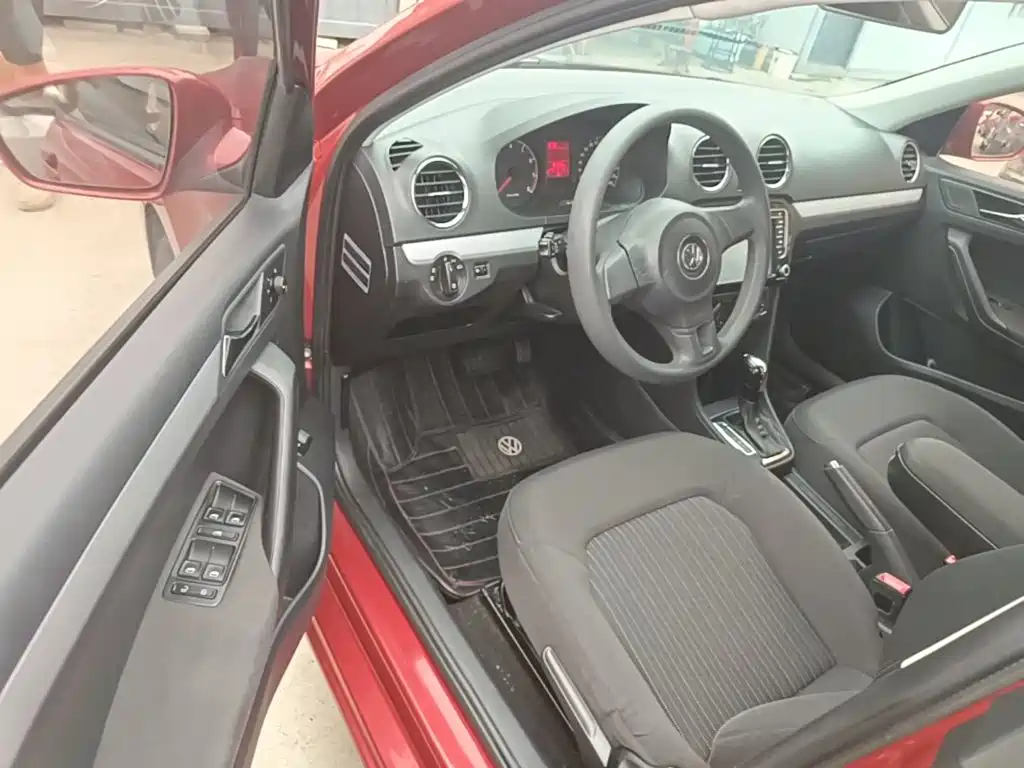 Volkswagen Jetta — миниатюра 16