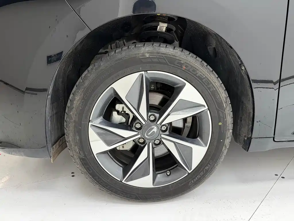 GAC Motor Trumpchi M6 — миниатюра 8