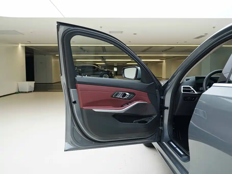 BMW 3 Series — миниатюра 15