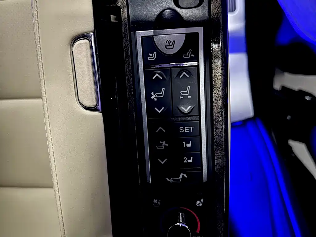 Toyota Granvia — миниатюра 6