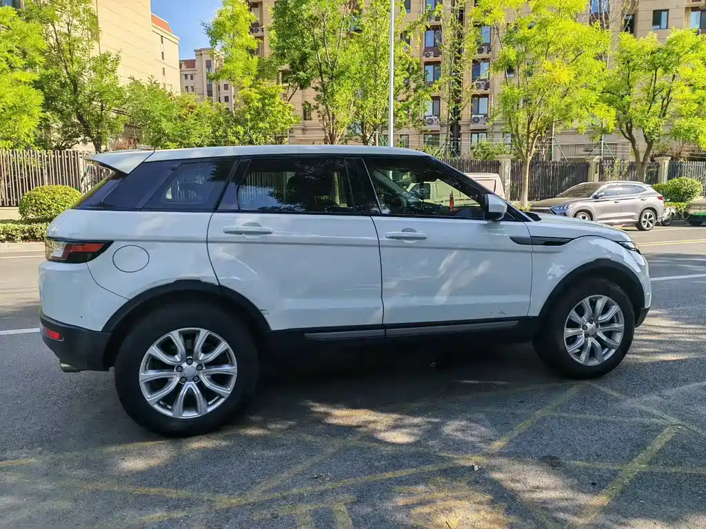 Land Rover Evoque — миниатюра 3