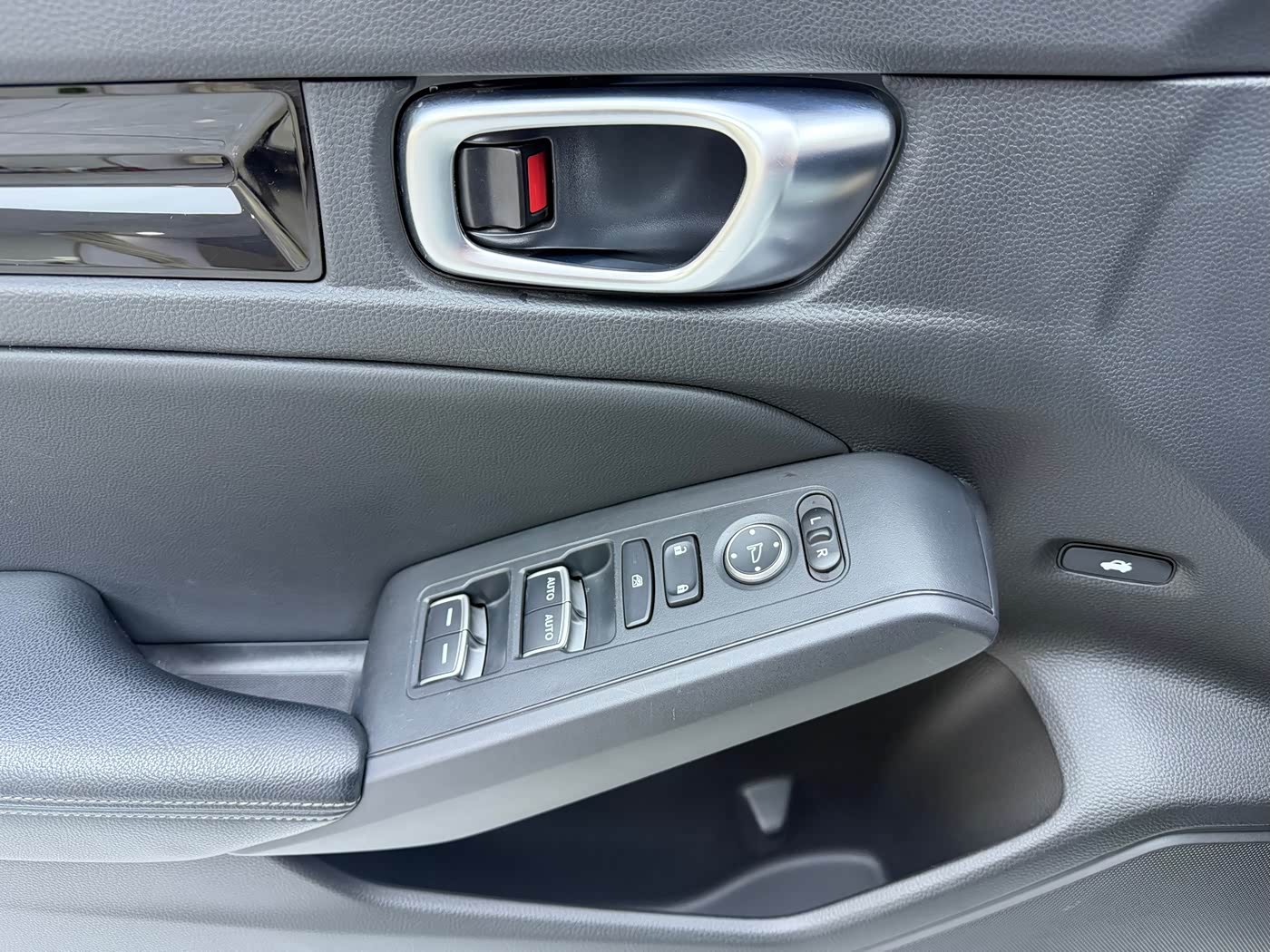 Honda Civic 1.5 л 2023 г. Белый, пробег 30000 км