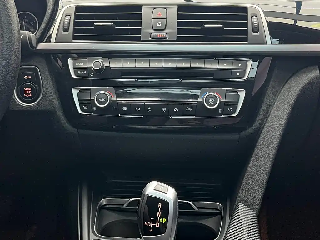 BMW 3 Series — миниатюра 14