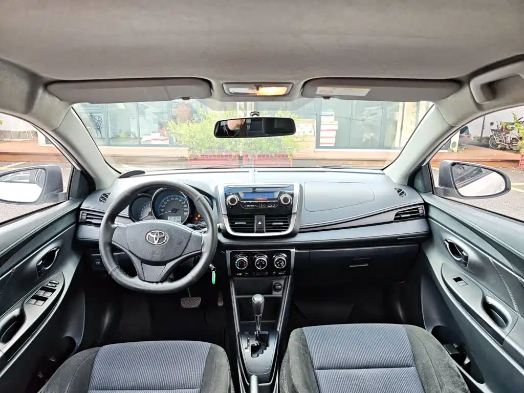 Toyota Yaris L — миниатюра 19