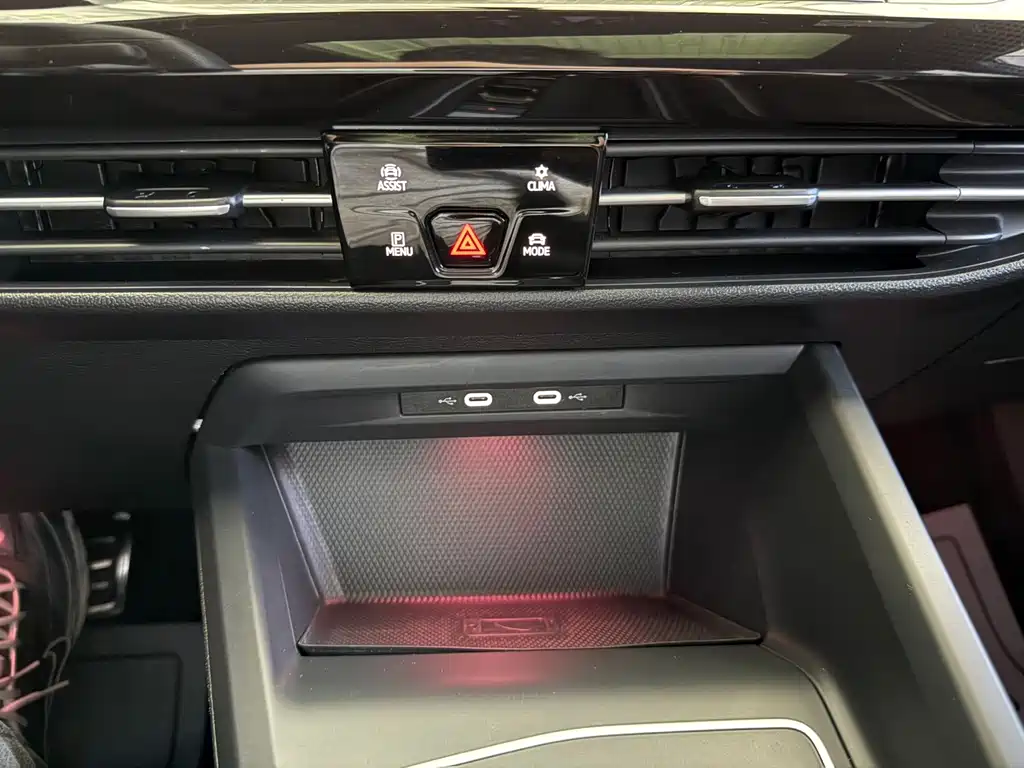 Volkswagen Golf — миниатюра 24