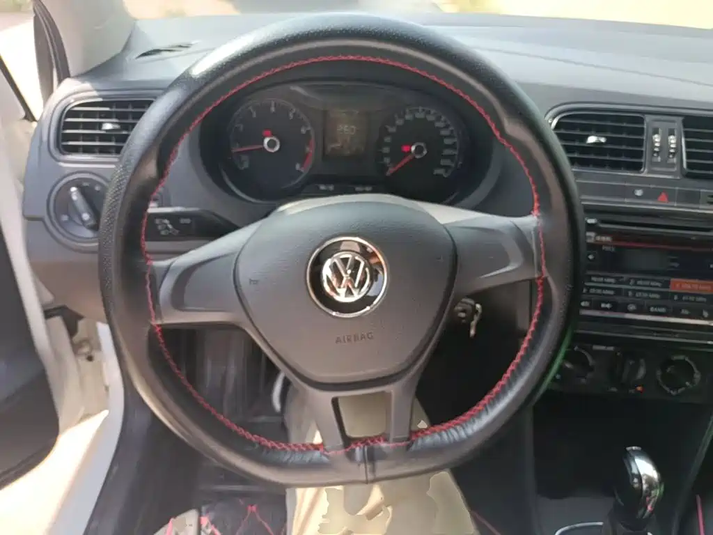 Volkswagen Polo — миниатюра 11