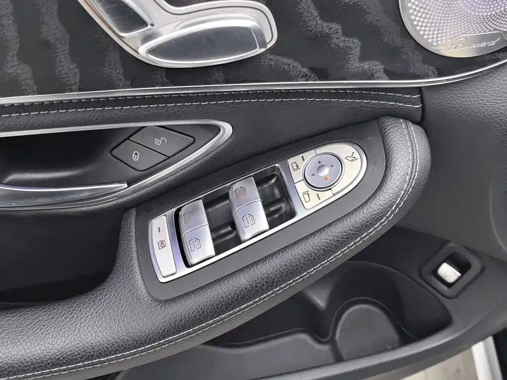 Mercedes-Benz C-Class — миниатюра 9