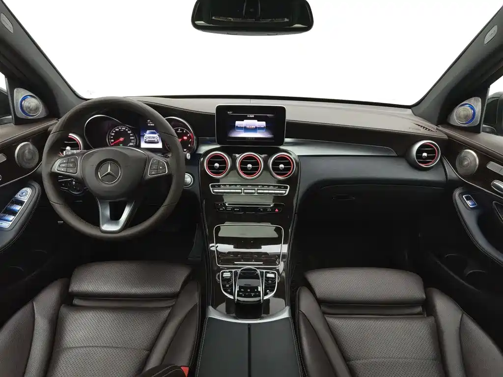 Mercedes-Benz GLC 2018 GLC 260 4MATIC Luxury