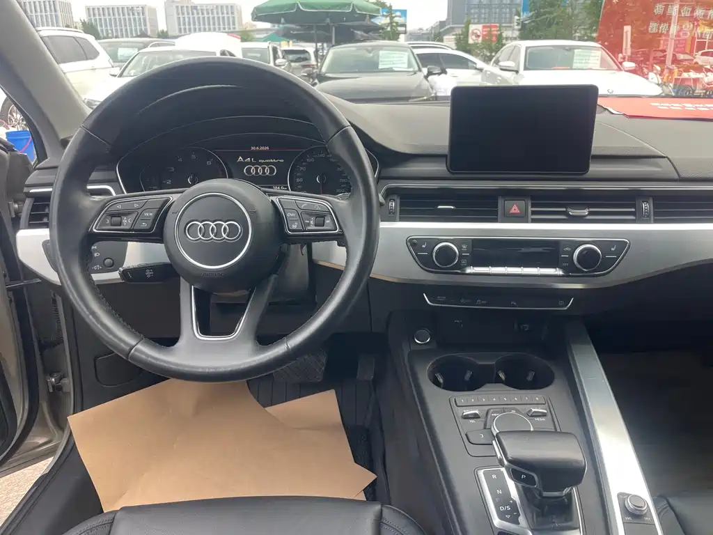 Audi A4L 2018 30 45 TFSI quattro Sport