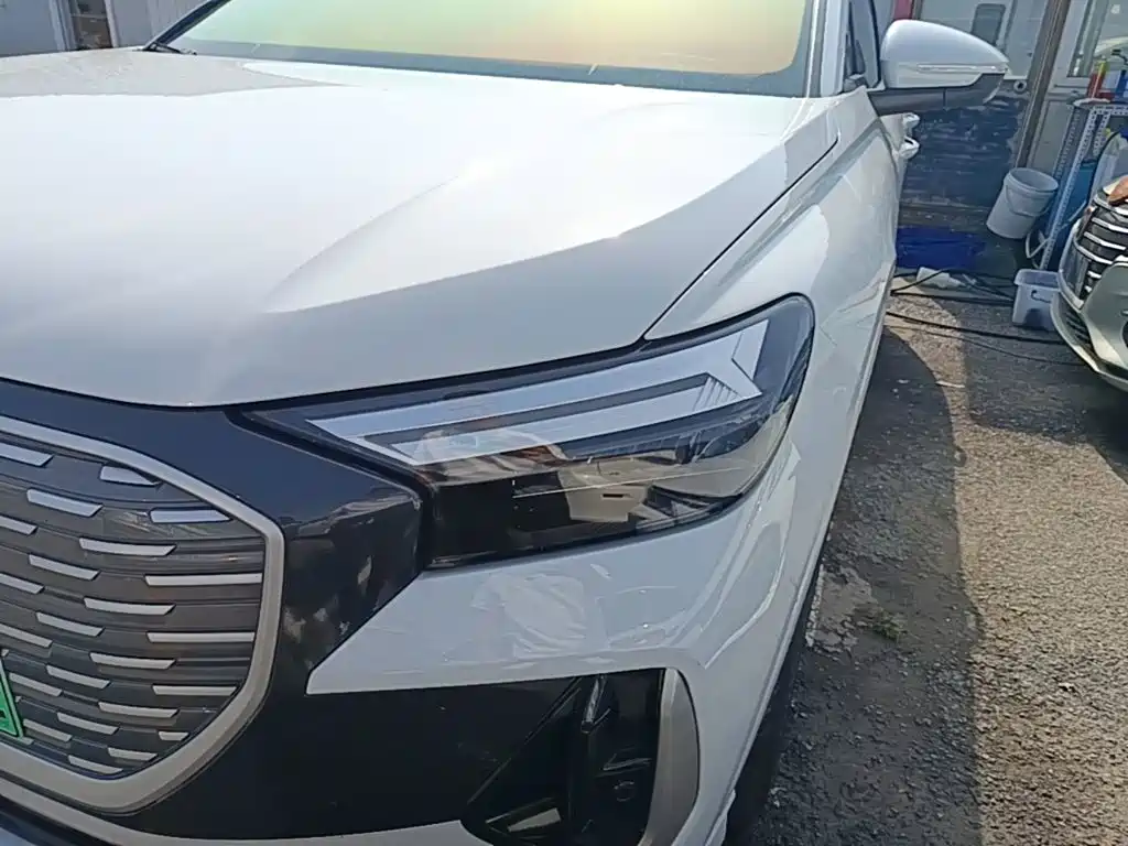 Audi Q4 e-tron — миниатюра 24
