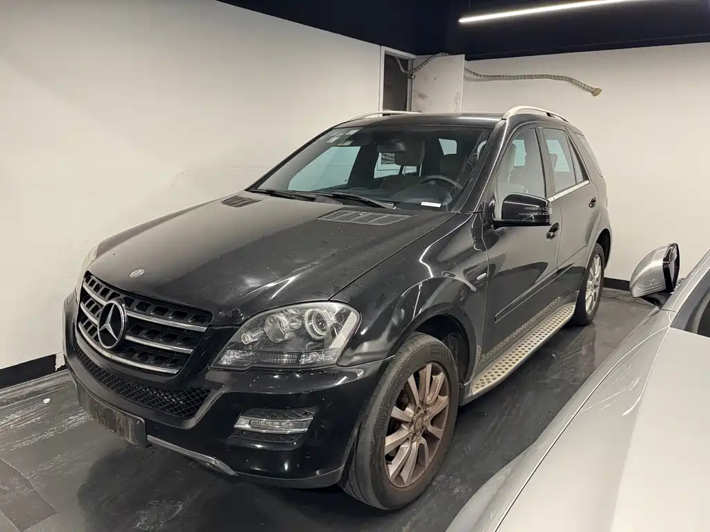 Mercedes-Benz M-Class 2011