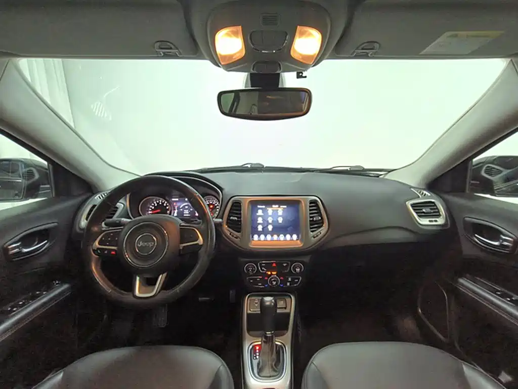 Jeep Compass — миниатюра 3