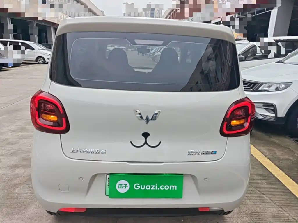 Wuling MINIEV — миниатюра 6