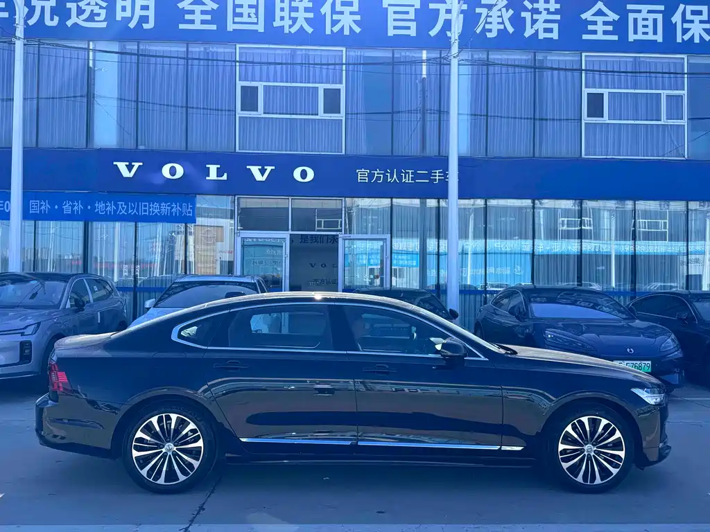 Volvo S90 2024 B5 Luxury