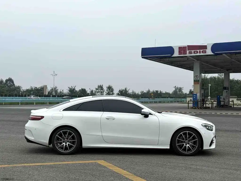 Mercedes-Benz E-Class (Import) — миниатюра 7