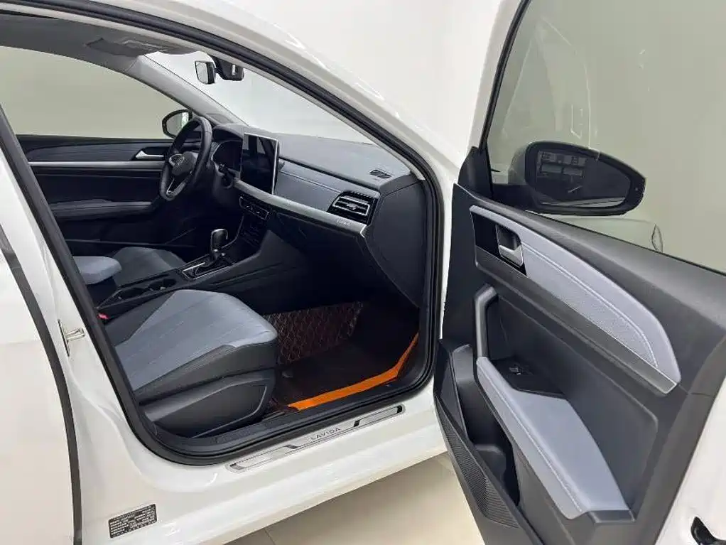Volkswagen Lavida — миниатюра 10