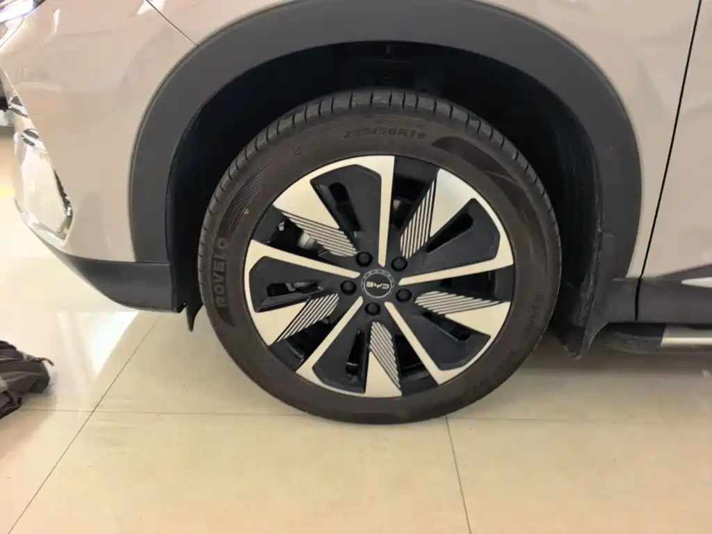BYD PLUS New Energy — миниатюра 23