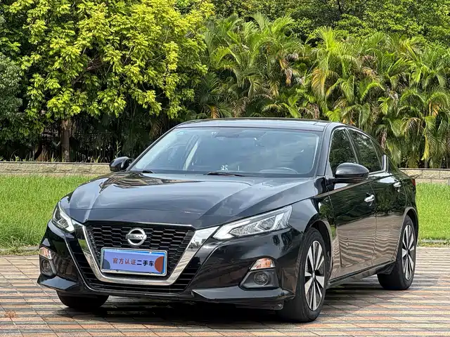 NISSAN TEANA