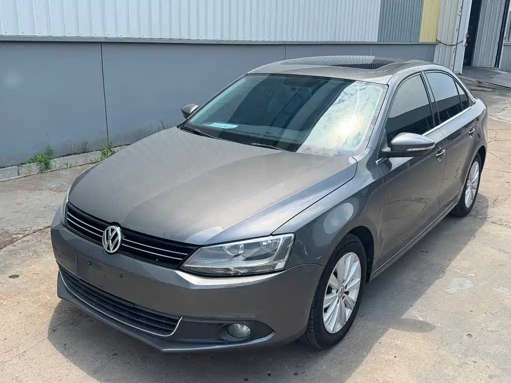 Volkswagen Sagitar 2013