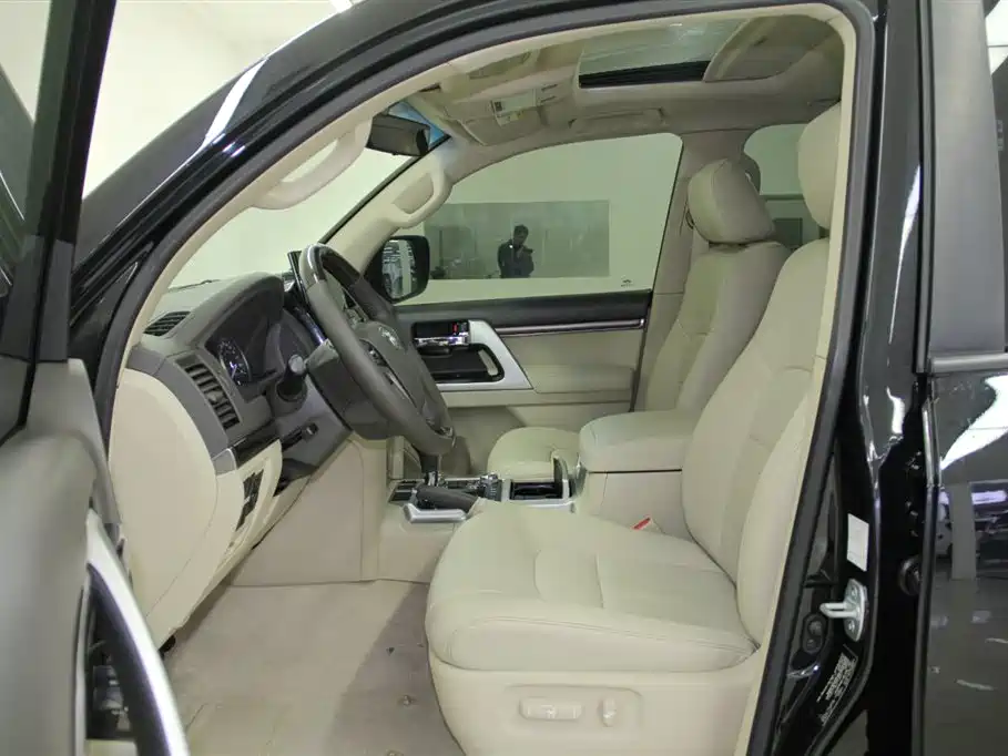 Toyota Land Cruiser 2019 4.0L GX-R