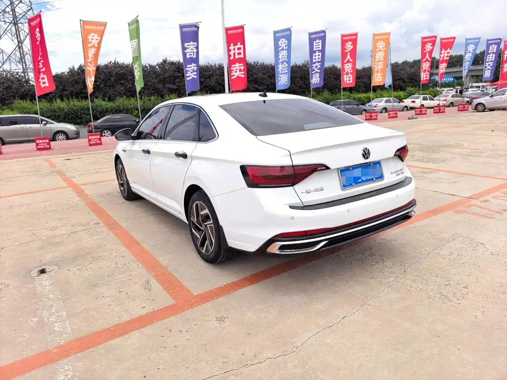 Volkswagen Sagitar — миниатюра 9