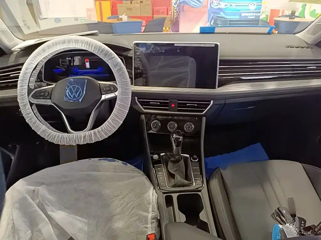 Volkswagen Sagitar 2026 3000 300TSI DSG