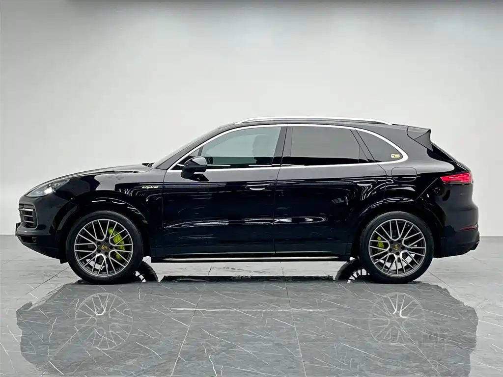 PORSCHE CAYENNE NEW ENERGY