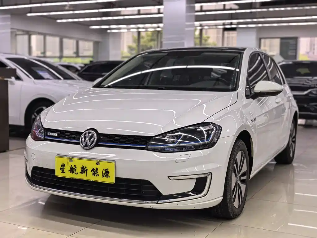 Volkswagen Golf EV 2021