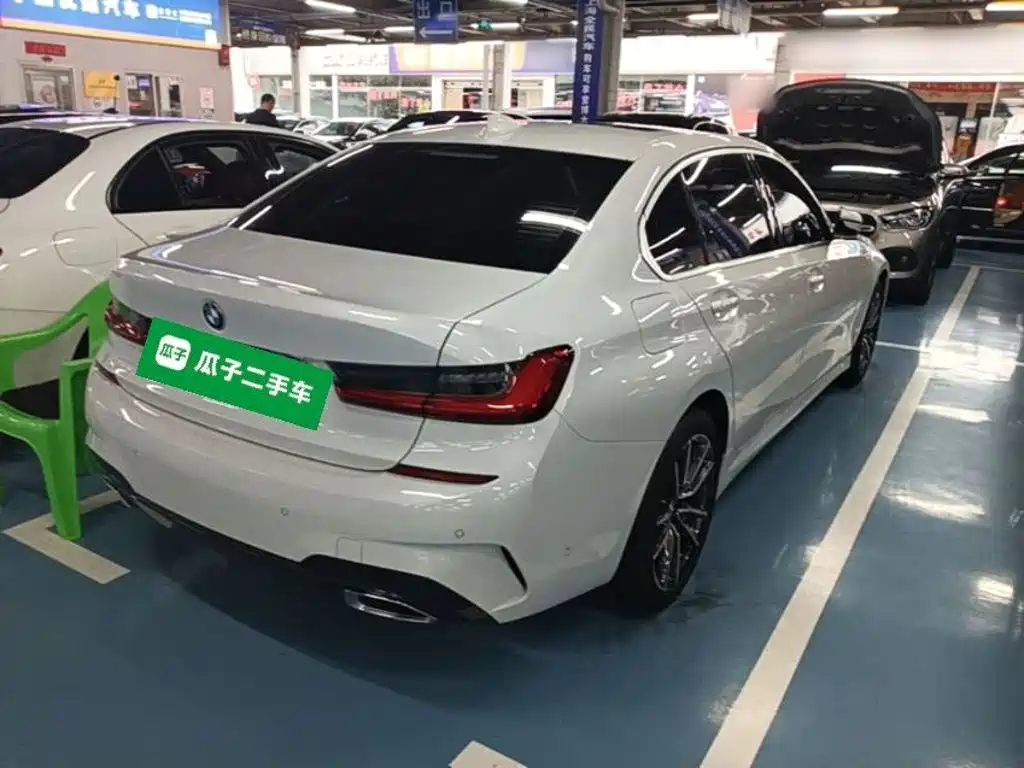 BMW 3 Series — миниатюра 7