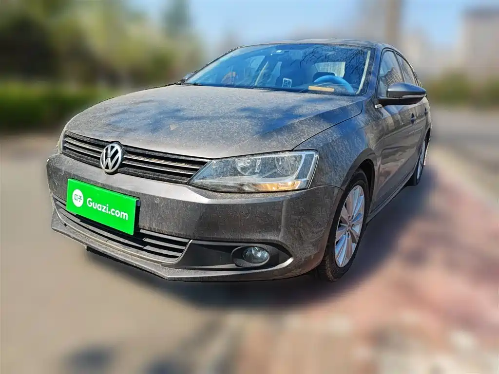 Volkswagen Sagitar 2015