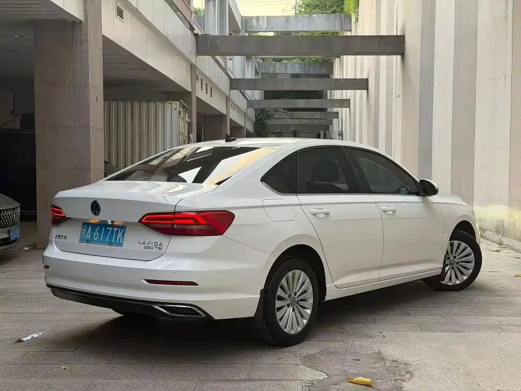 Volkswagen Lavida — миниатюра 8