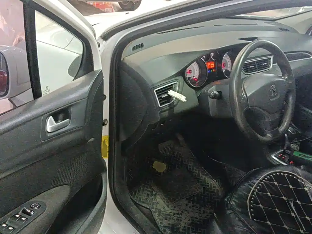 Peugeot 308 — миниатюра 16