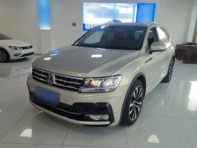VOLKSWAGEN TIGUAN L 2021