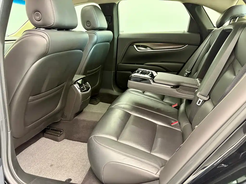 Cadillac XTS — миниатюра 12