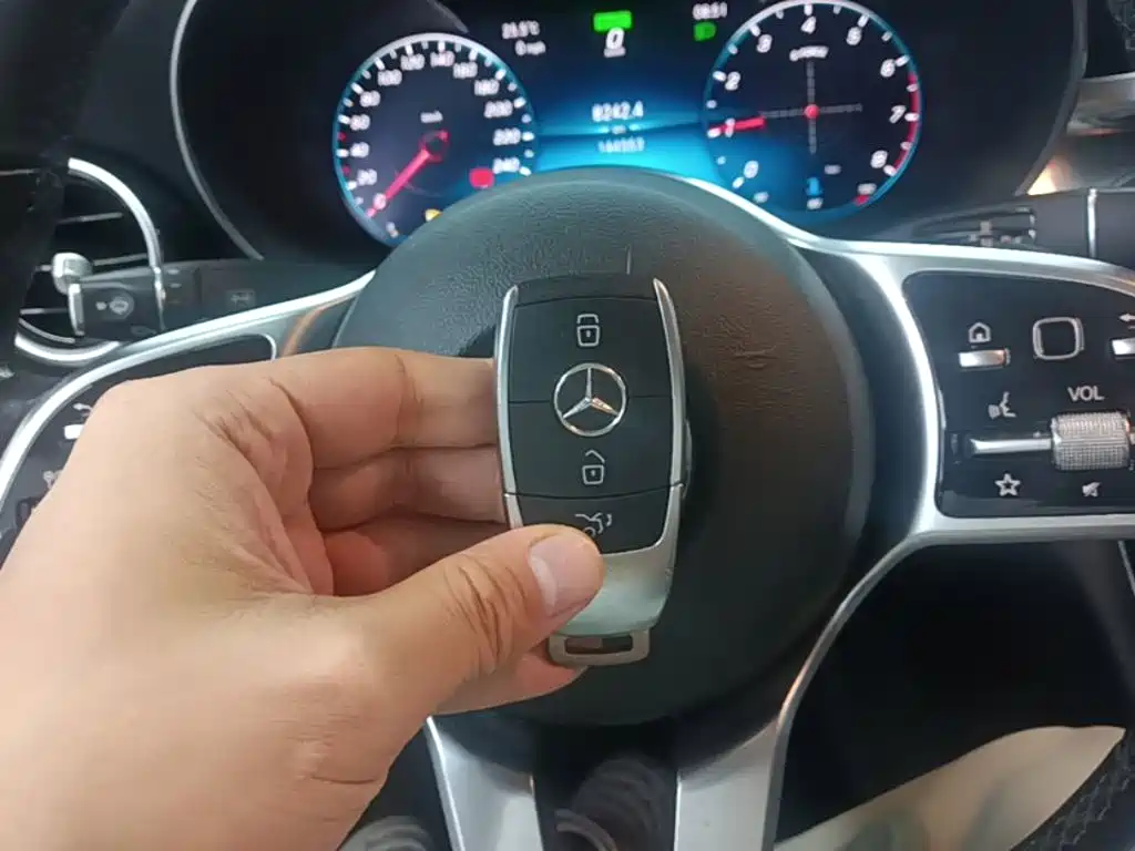 Mercedes-Benz C-Class — миниатюра 9
