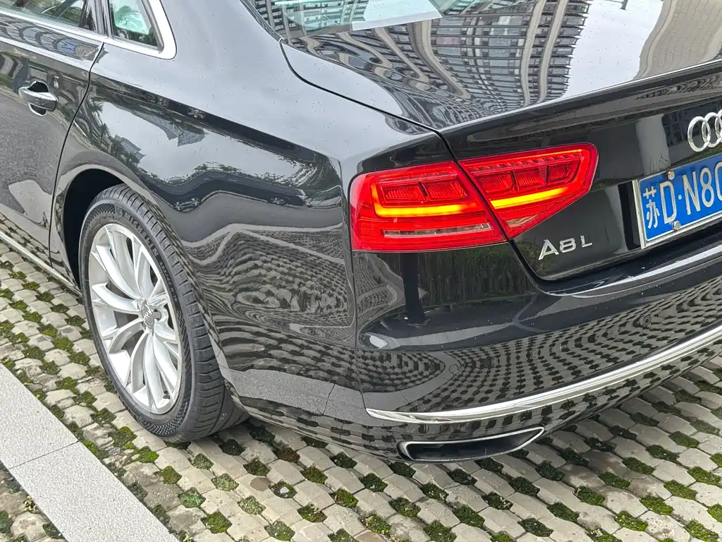 Audi A8 — миниатюра 7