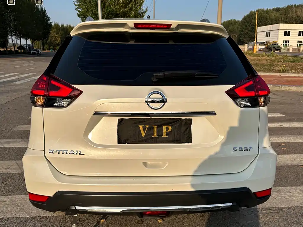 Nissan X-Trail — миниатюра 8