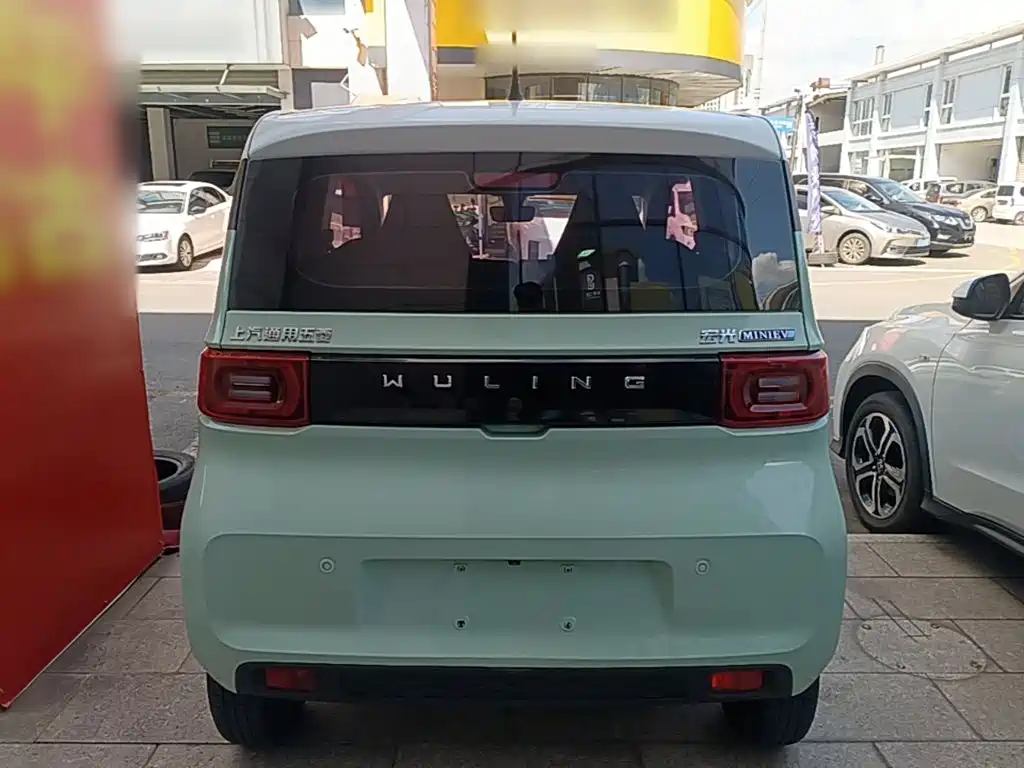 Wuling MINIEV — миниатюра 6