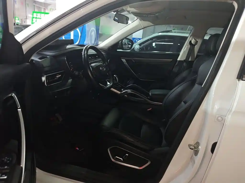 Geely Boyue — миниатюра 15